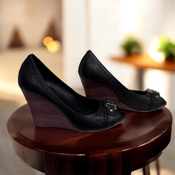 Tory Burch Black Peep-Toe Women's Shoes -excellent condition - Picture 2 of 4